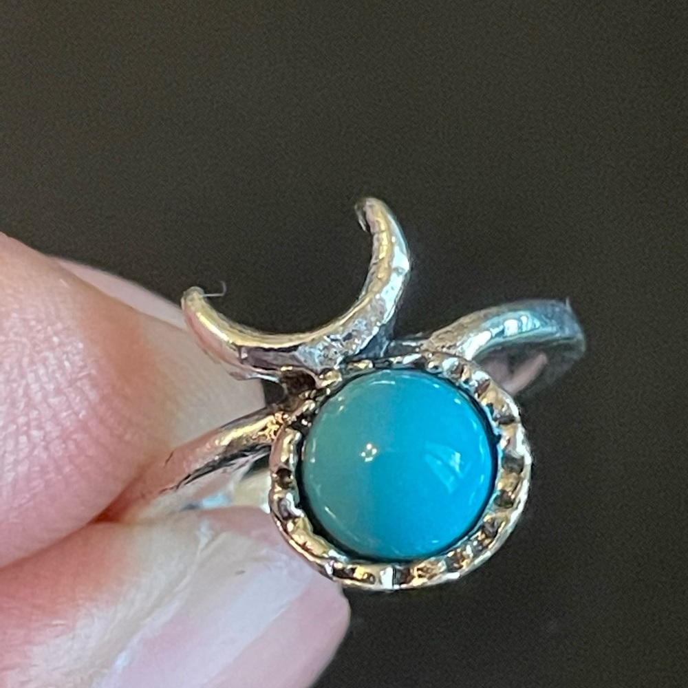 Turquoise stone moon ring size 4 - Picture 7 of 8